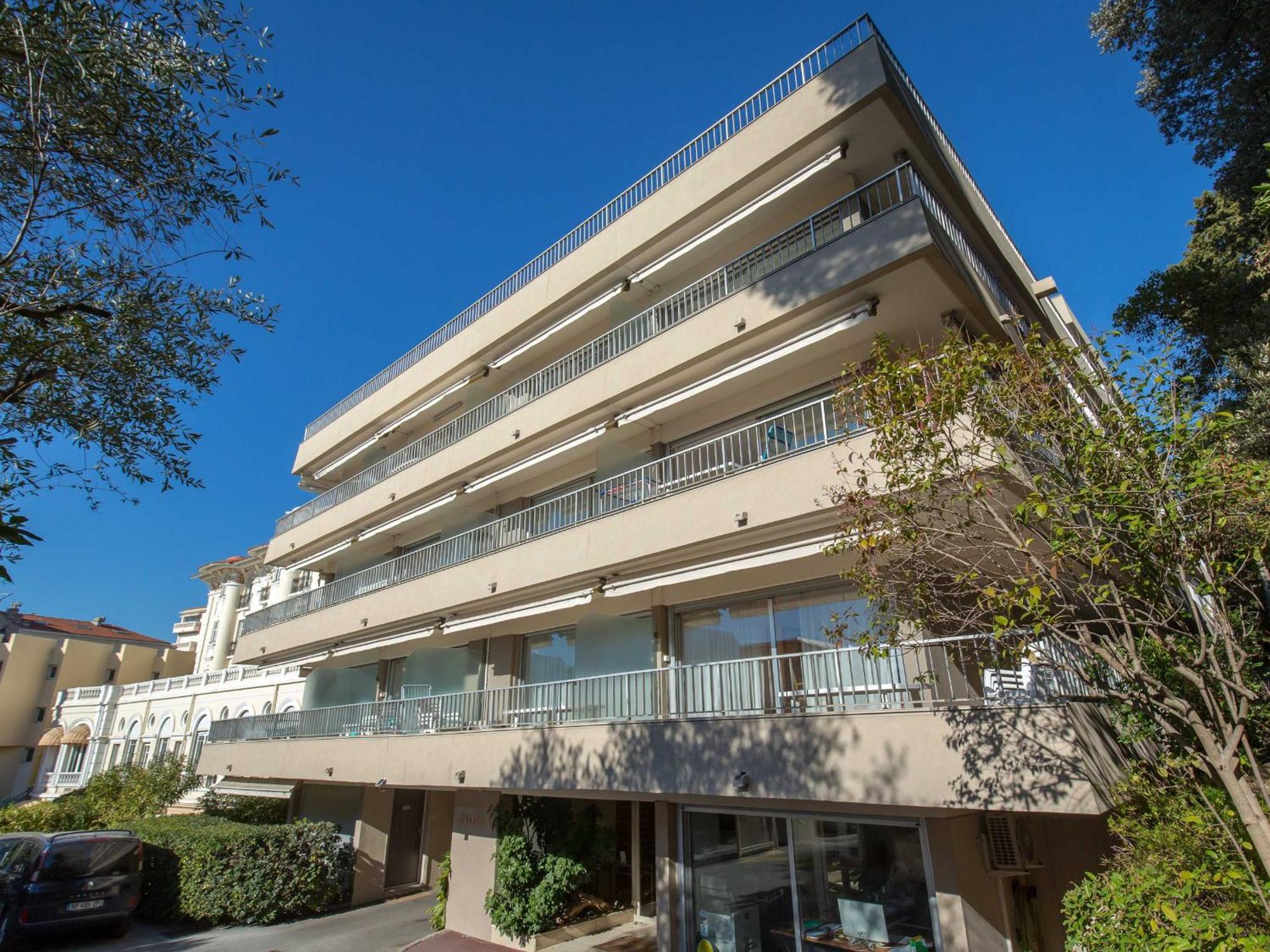 Studio Climatise Pour 3, Face Est, A 50M Plage Et Proche Commerces - Fr-1-466A-23 Saint-Raphaël Exterior foto